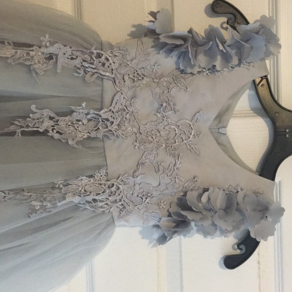 Beautiful silver dress- perfect for flower girl - Picture 2 of 4